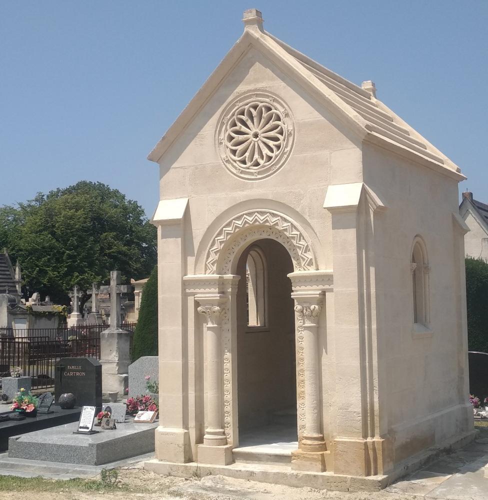 rénovation monuments funéraires près de Bordeaux 